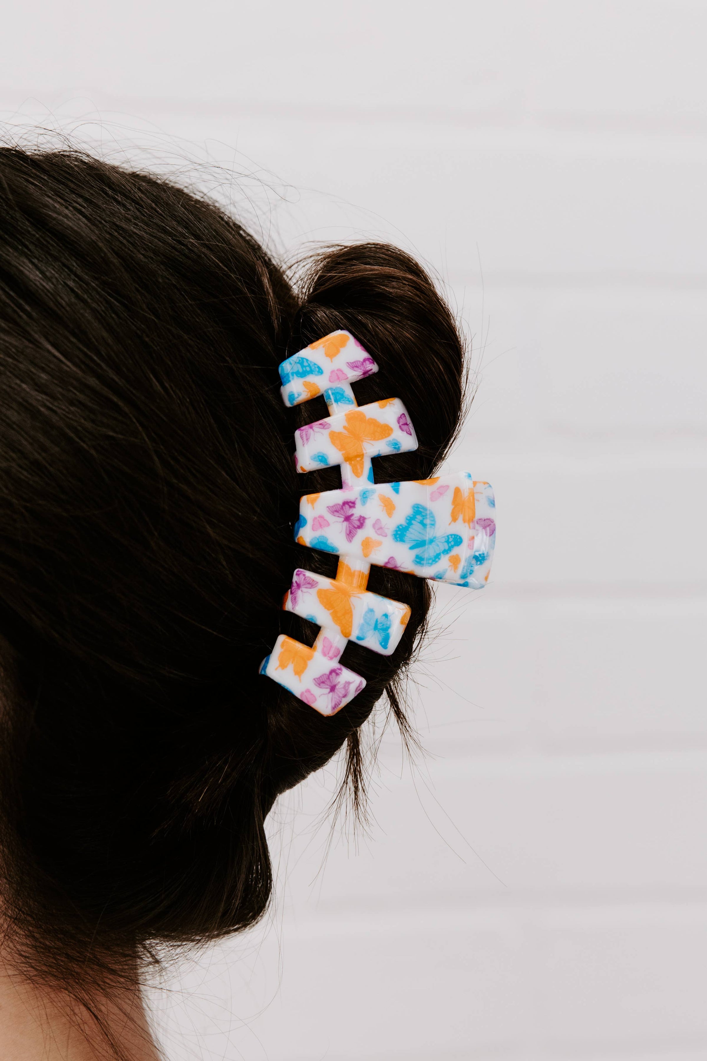 Classic Hair Clip | Med. | Fluttering By