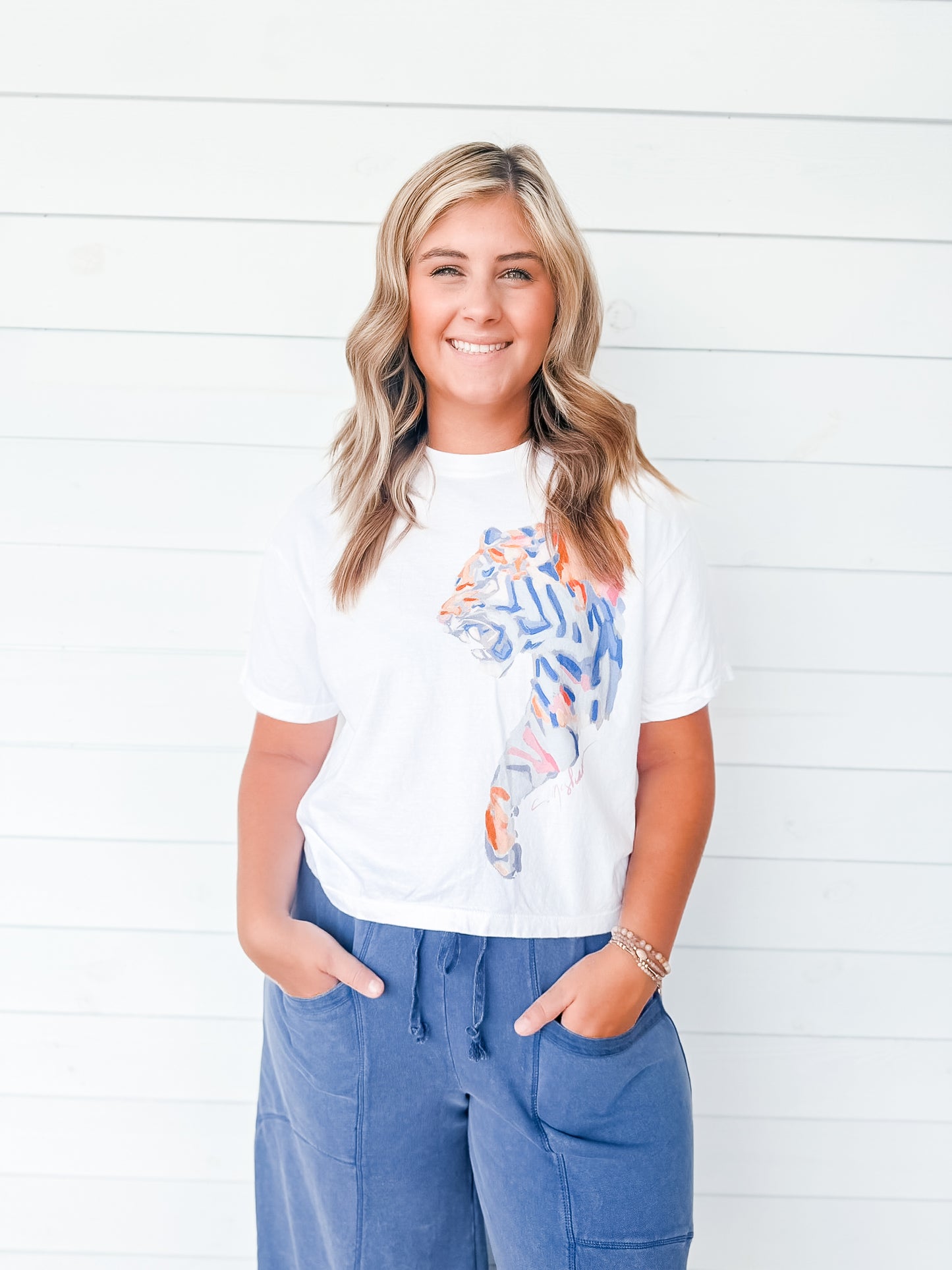 "Tiger Blue Roar" Comfort Color Art-T-Shirt
