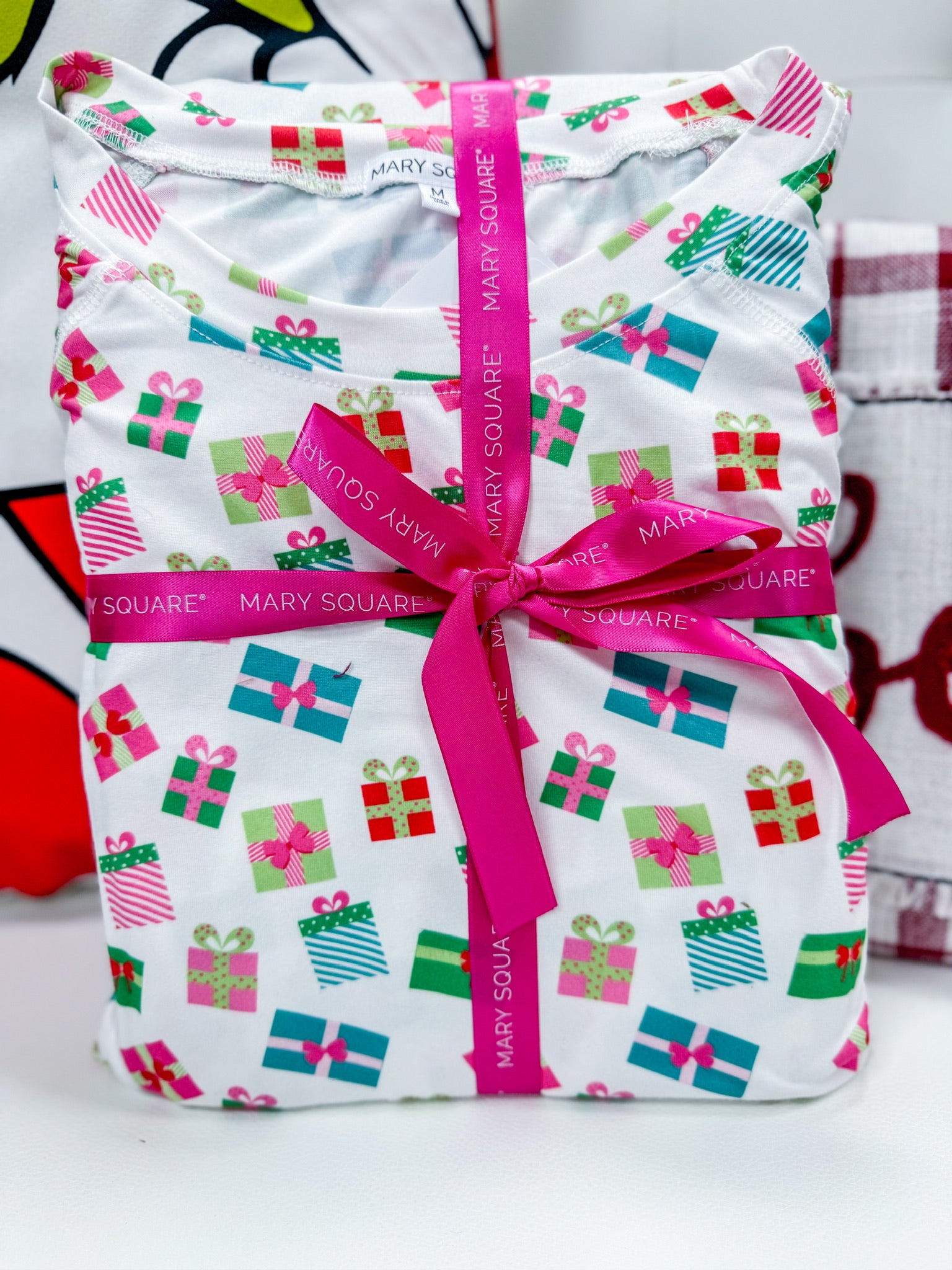 Mary Square Presents Pajama Set