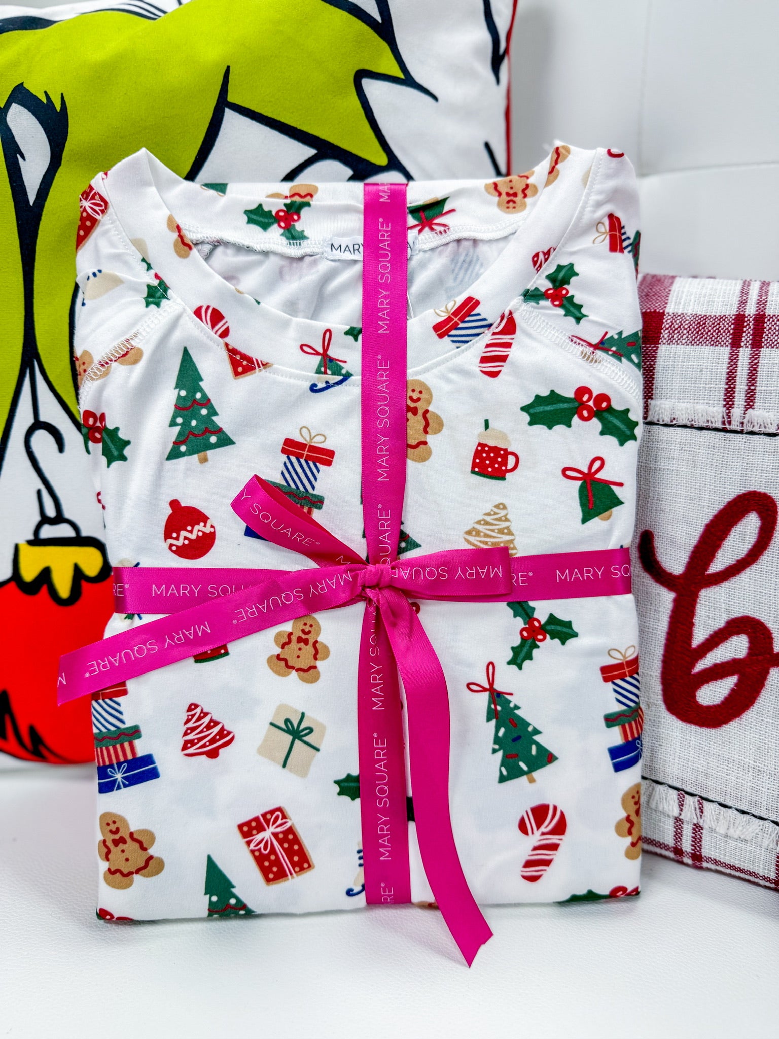 Mary Square Gingerbread Pajama Set